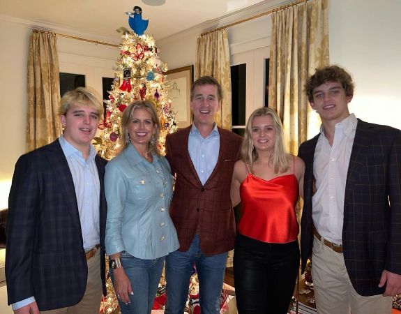 Ellen Heidingsfelder with her husband and kids. 